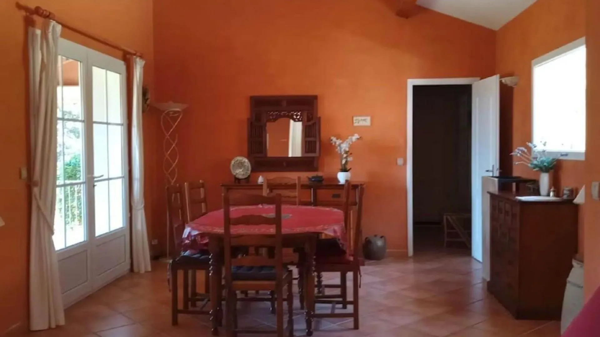 Charming Holiday Home In Lorgues With Private Pool Francia